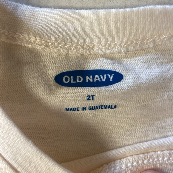 Old Navy cream toddler Create top. - Picture 2 of 2
